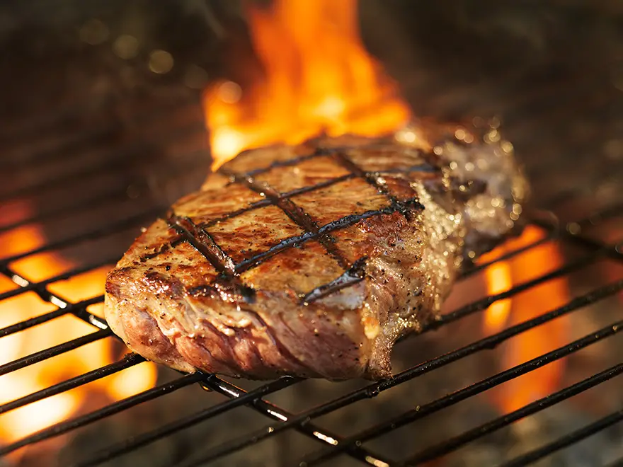 Cooking Steak On Propane Grill - LoveSteakClub.com